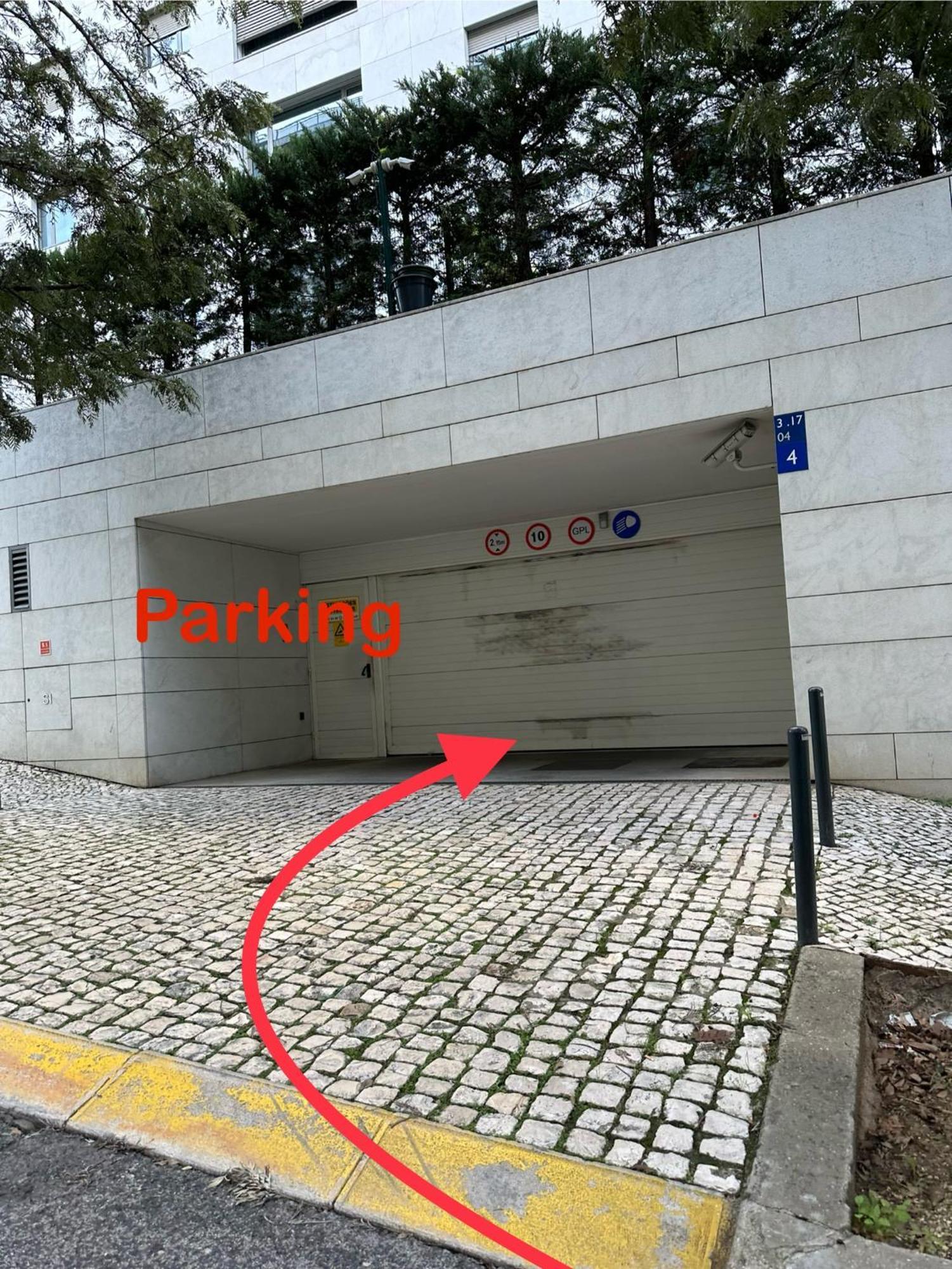 Bom Dia Parque Nacoes Lisboa W Apartment Luaran gambar